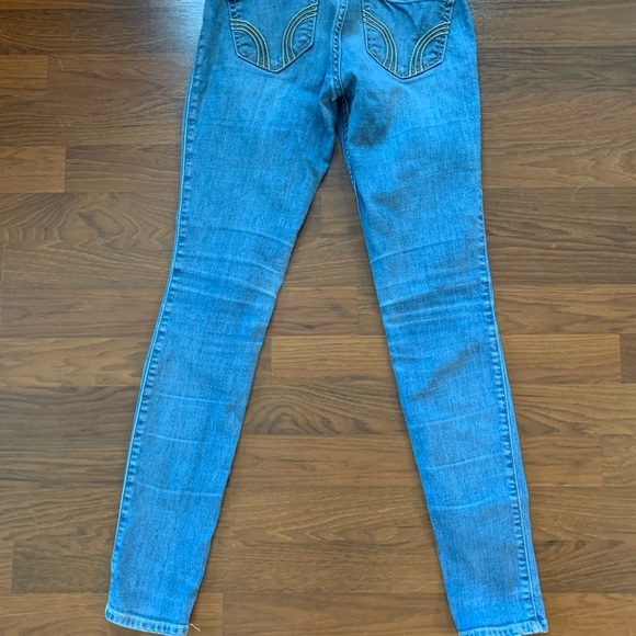 Hollister Jeans - Picture 3 of 4
